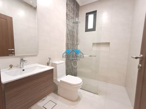 Spacious 4 Master Bedrooms Floor in Mishref