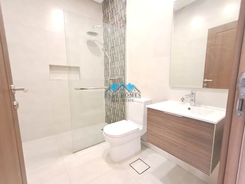 Spacious 4 Master Bedrooms Floor in Mishref