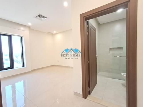 Spacious 4 Master Bedrooms Floor in Mishref