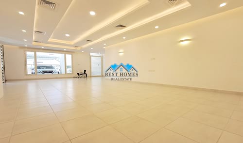 4 Bedrooms Ground Floor in Abu Fatira