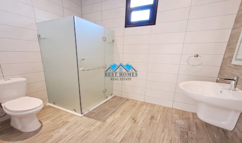 4 Bedrooms Floor in Abu Fatira