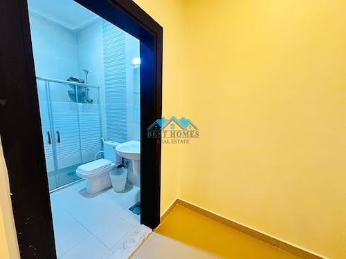 Spacious Five Bedrooms Apartment in Fnaitees
