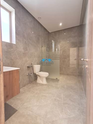 Brand New 4 Master Bedrooms Ground Floor In Zahra