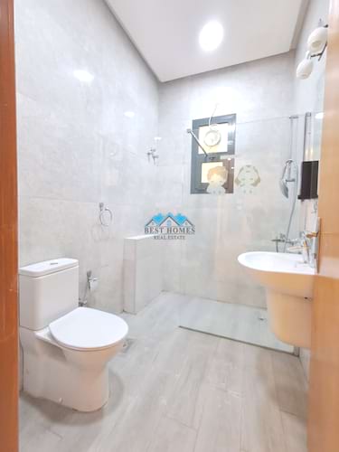 Spacious 4 Bedrooms Floor With Balcony in Funaitees Area