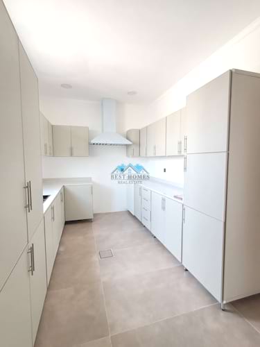 Nice and Spacious Three Bedrooms Apartment in Jabriya