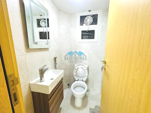 3 Bedrooms Sea View Apartment in Shaab Al Bahri