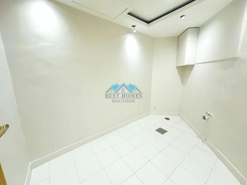 3 Bedrooms Sea View Apartment in Shaab Al Bahri