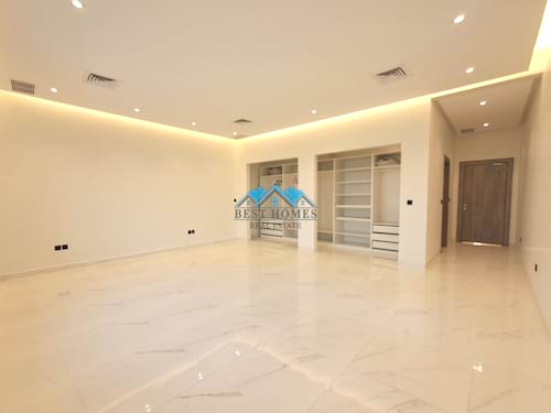 Modern 4 Bedrooms Floor with Sea View in Salwa