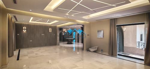 Modern 6 Bedrooms Spacious VIP Villa in Jabriya