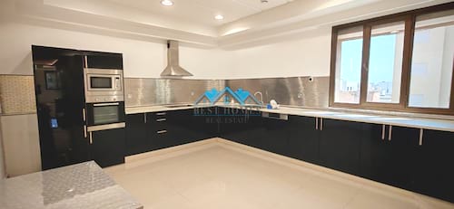 Modern 6 Bedrooms Spacious VIP Villa in Jabriya