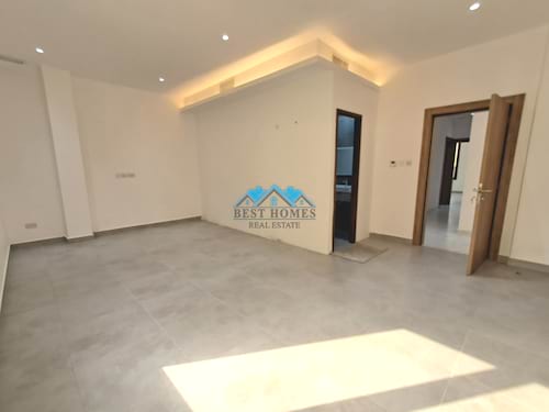 4 Master Bedrooms Ground Floor Duplex in Rawda Area