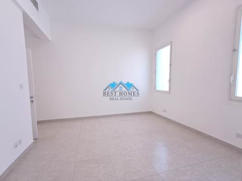 Spacious 4 Bedrooms Floor With Balcony In Salwa