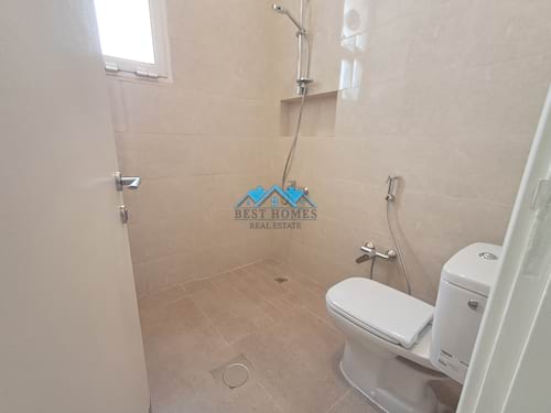Spacious 4 Bedrooms Floor With Balcony In Salwa