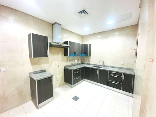 Spacious Four Bedrooms Apartment in Jabriya 