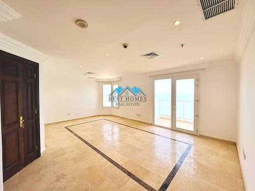 Premium Seaview 3 Bedrooms Apartment with Balcony in Shaab