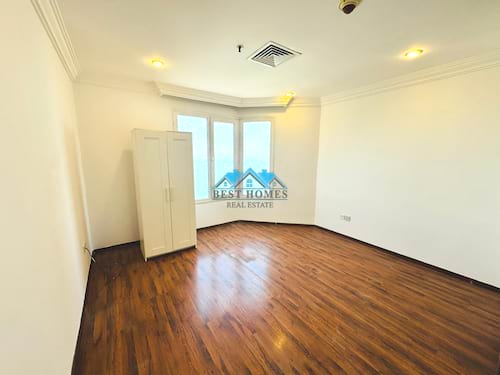 Premium Seaview 3 Bedrooms Apartment with Balcony in Shaab