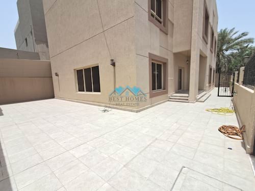Spacious Five Bedrooms Villa in Egaila