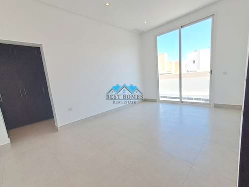 6 Bedrooms Huge Villa with Garden in Rawda