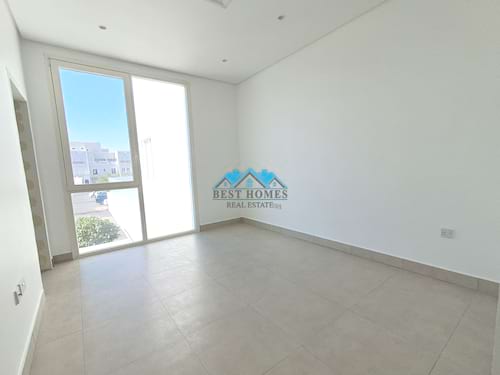 6 Bedrooms Huge Villa with Garden in Rawda