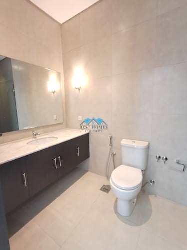 6 Bedrooms Huge Villa with Garden in Rawda