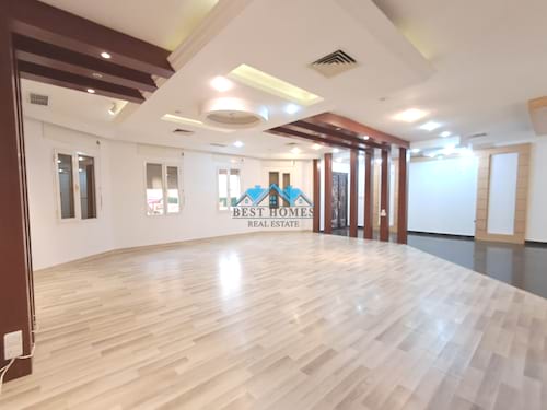 Nice And Spacious 4 Bedrooms Floor in Zahra