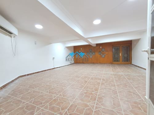 Nice And Spacious 4 Bedrooms Floor in Zahra