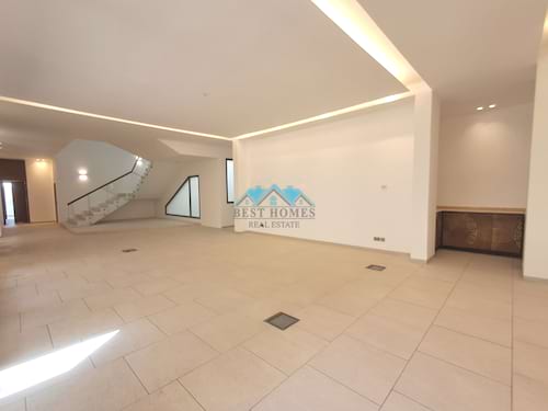 4 Master Bedrooms Villa in Salam
