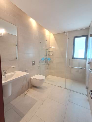 4 Master Bedrooms Villa in Salam