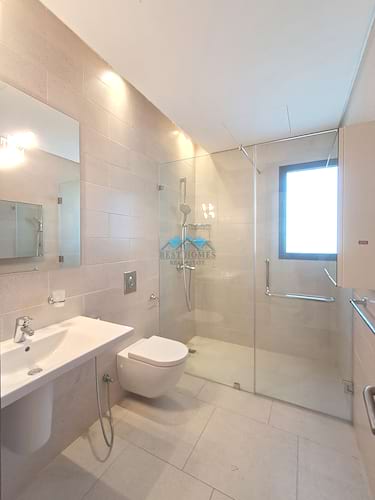 4 Master Bedrooms Villa in Salam