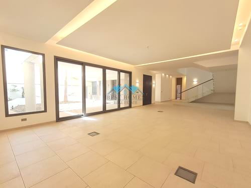 4 Master Bedrooms Villa in Salam