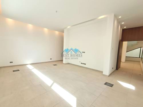 4 Master Bedrooms Villa in Salam