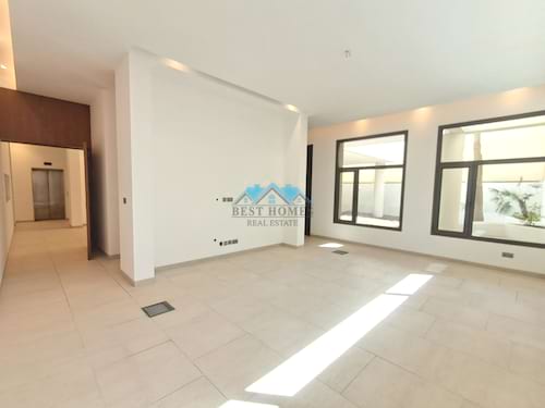 4 Master Bedrooms Villa in Salam