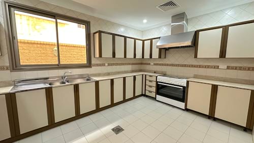 Nice and Modern Four Bedrooms Duplex in Rumaithiya