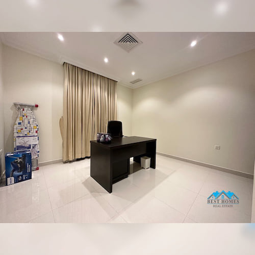 04 Bedrooms Ground Floor with Private Entrance in Eqaila