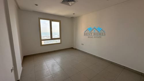 Nice and Spacious 3 Bedrooms Apartment in Salmiya