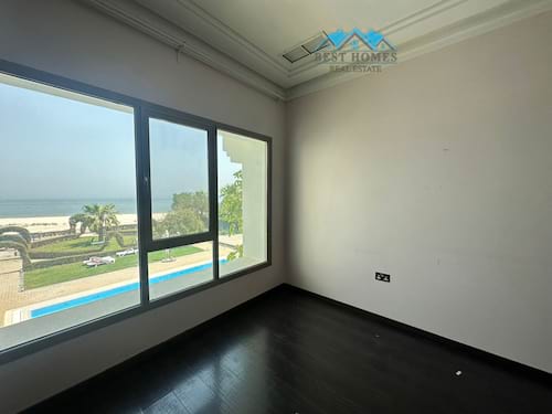 Beach Front 4 Bedroom Villa in Bidda