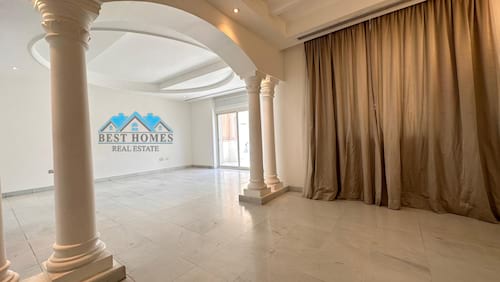 5 Master Bedrooms Villa in Qortuba