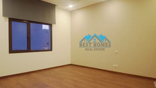 5 Bedrooms Ground Floor Available in Bayan