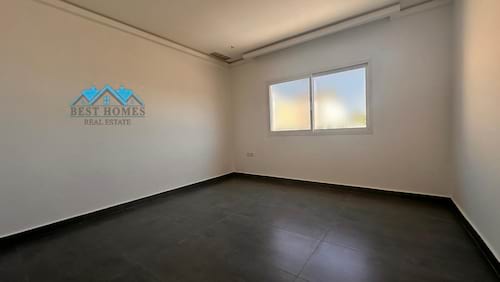 Spacious 4 Bedrooms Floor in Jabriya