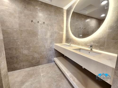 Brand New 3 Master Bedrooms Duplex Penthouse in Salmiya