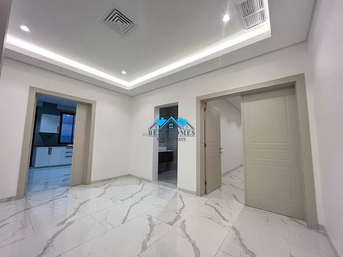 5 Bedrooms Modern Floor in Mishref