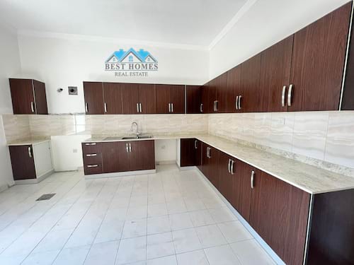 Spacious 03 bedroom floor in salwa