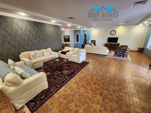 Spacious 4 Bedrooms villa in Abdallah al Mubarak area