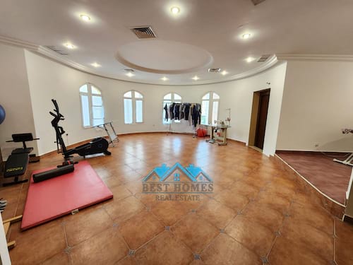 Spacious 4 Bedrooms villa in Abdallah al Mubarak area