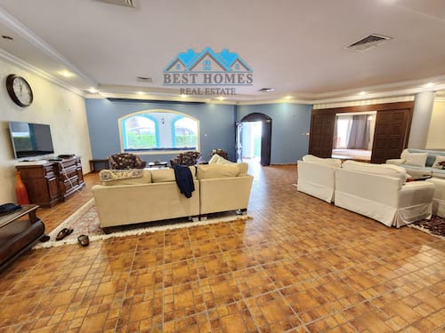 Spacious 4 Bedrooms villa in Abdallah al Mubarak area