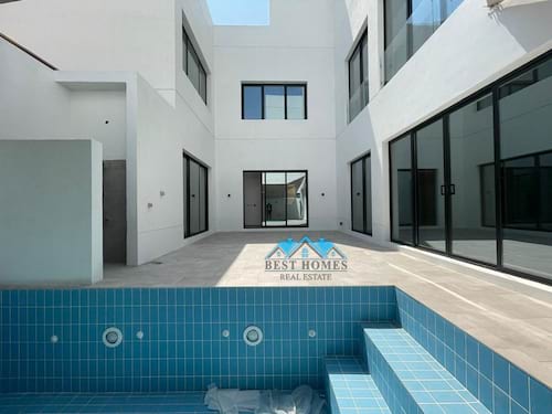 Modern Style Luxurious Villa in Sideeq