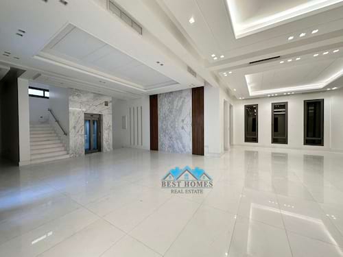Very luxurious and modern villa in bayan