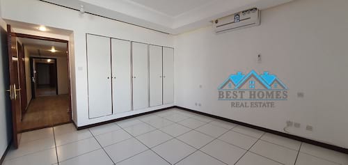 Nice and Spacious 3 Bedrooms Private Villa in Salwa