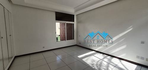 Nice and Spacious 3 Bedrooms Private Villa in Salwa