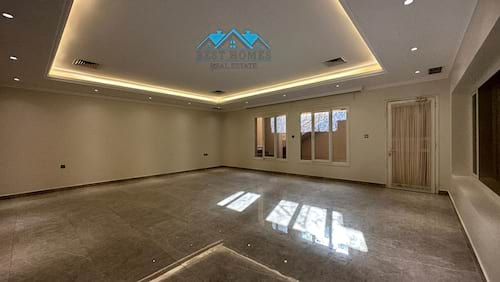 Renovated 7 bedroom duplex with garden and swimming pool in Al Shuhada